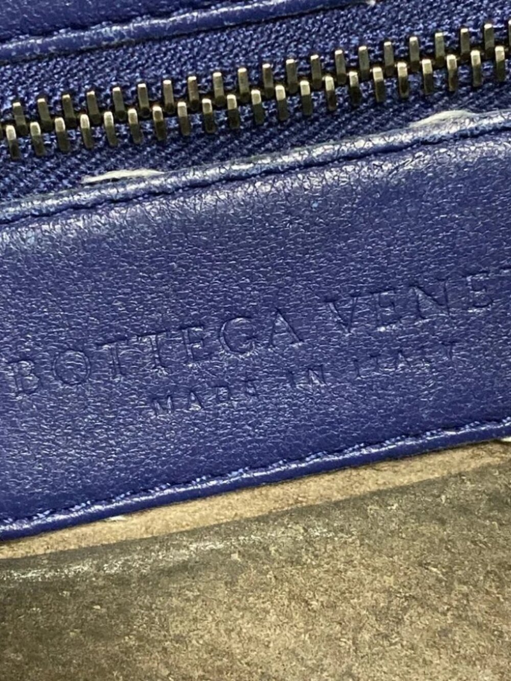 BOTTEGA VENETA Blue Black Leather Chemical Fiber B********* Handbag - Picture 13 of 14